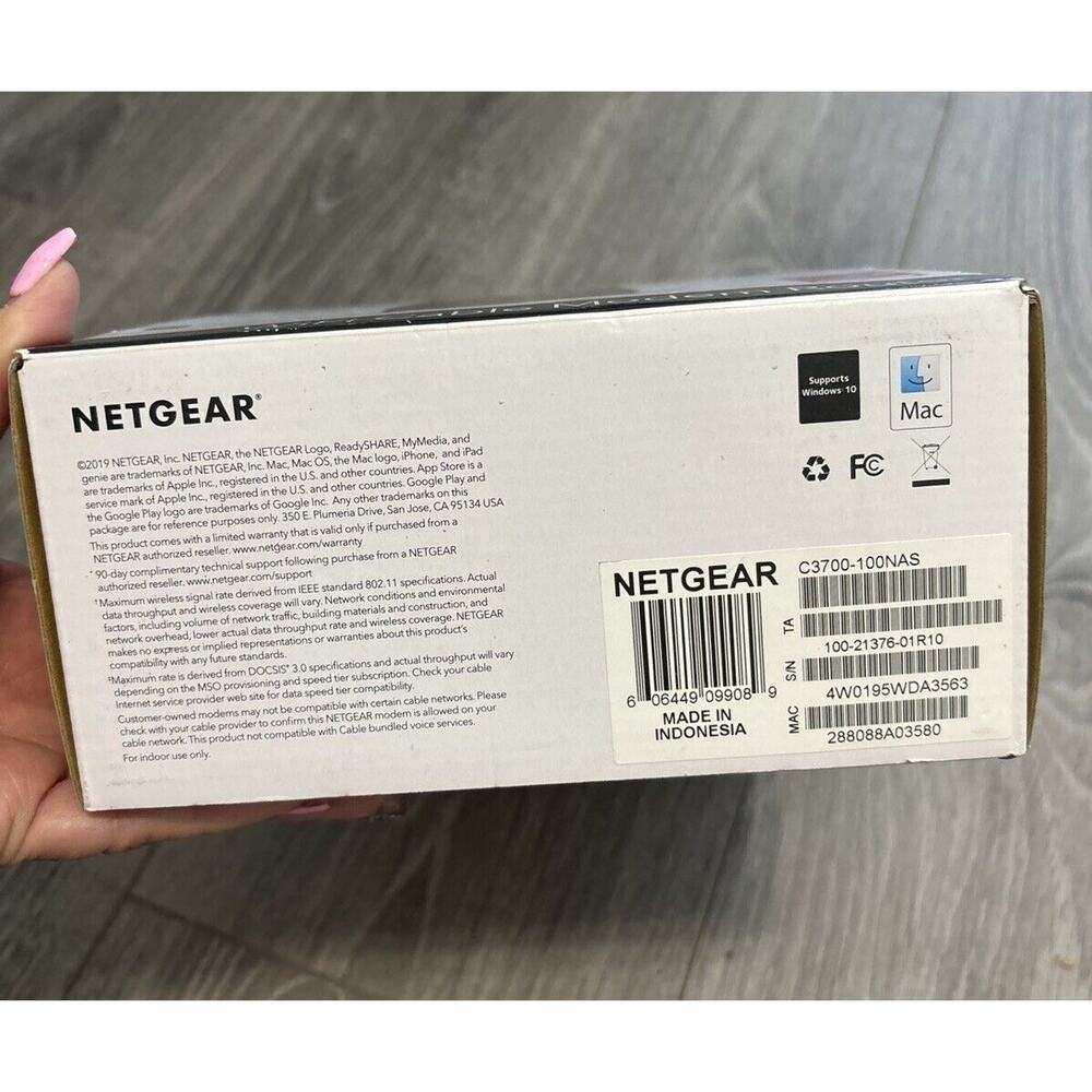 Netgear‎ N600 WiFi Cable Modem Router C3700 - Picture 5 of 6